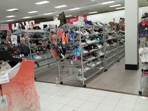 Clothing Store «Burlington Coat Factory», reviews and photos, 155 US-130, Cinnaminson, NJ 08077, USA