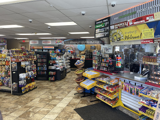 Gas Station «Gull Gas Station, Grocery & Pacific Pride», reviews and photos, 14420 468th Ave SE, North Bend, WA 98045, USA