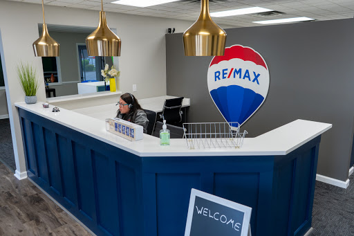 Real Estate Agency «RE/MAX Advanced Realty - Indianapolis West», reviews and photos, 2611 Waterfront Pkwy E Dr #225, Indianapolis, IN 46214, USA