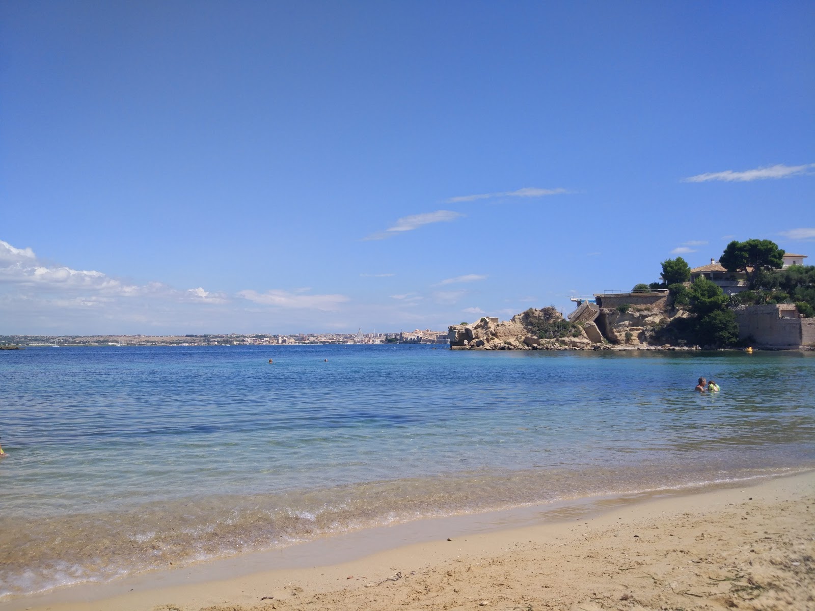 Fotografie cu Spiaggia di Punta Carrozza #alt_locality_no