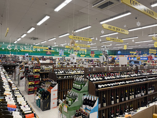 Liquor Store «Connecticut Beverage Mart», reviews and photos, 955 Washington St, Middletown, CT 06457, USA