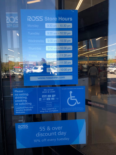 Clothing Store «Ross Dress for Less», reviews and photos, 190 THF Blvd, Chesterfield, MO 63005, USA
