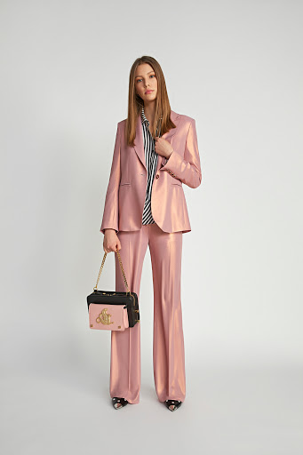 Stores to buy women's pantsuits for weddings Istanbul