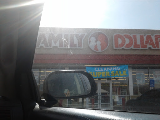 Dollar Store «FAMILY DOLLAR», reviews and photos, 2201 E Central Ave, Wichita, KS 67214, USA