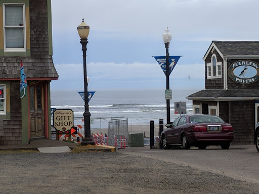 Coffee Shop «Carls Coffee», reviews and photos, 715 NW Beach Dr, Newport, OR 97365, USA