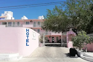 HOTEL Casa Rosada Inn image