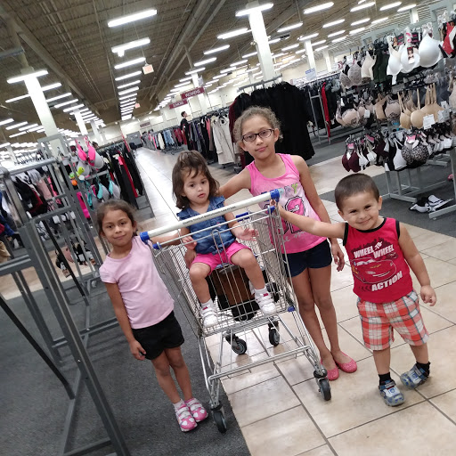 Clothing Store «Burlington Coat Factory», reviews and photos, 287 Washington St, Attleboro, MA 02703, USA