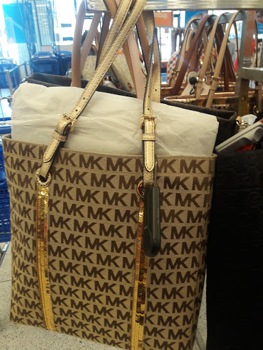 Clothing Store «Ross Dress for Less», reviews and photos, 24392 Rockfield Blvd, Lake Forest, CA 92630, USA