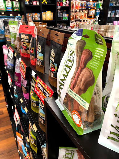 Pet Store «Pet Valu», reviews and photos, 1061 W Main St #12, Branford, CT 06405, USA