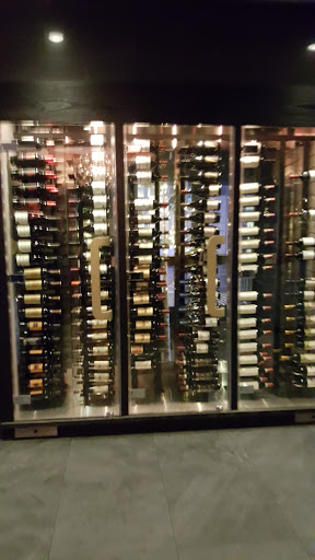 Movie Theater «iPic Theaters», reviews and photos, 2023 Hudson St, Fort Lee, NJ 07024, USA