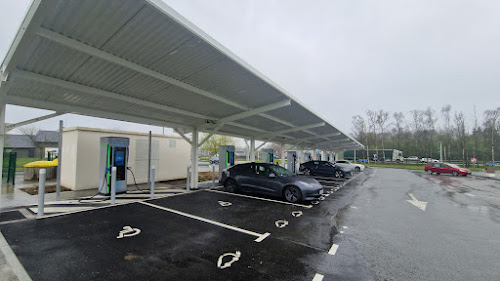 Borne de recharge de véhicules électriques ENGIE Station de recharge Trith-Saint-Léger