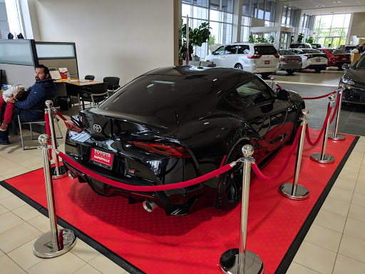 Toyota Dealer «Toyota of Naperville», reviews and photos, 1488 Ogden Ave, Naperville, IL 60540, USA