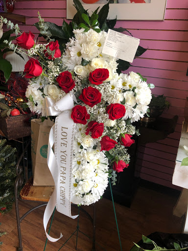 Florist «City Enchanted Gardens Florist», reviews and photos, 2246 W Taylor St, Chicago, IL 60612, USA