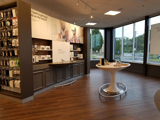 Cell Phone Store «Verizon», reviews and photos, 1495 Old York Rd, Abington, PA 19001, USA