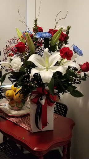 Florist «Village Petals Inc», reviews and photos, 573 S Grant Ave, Columbus, OH 43206, USA