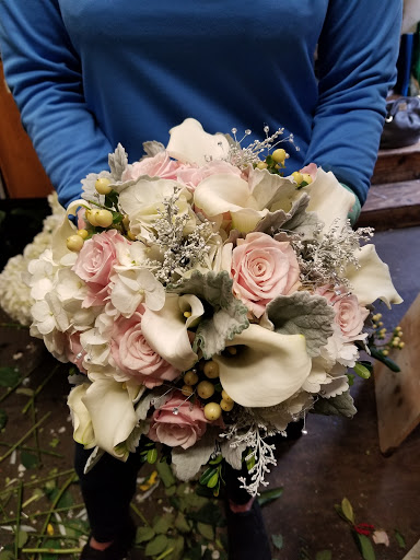 Florist «West Sayville Flowers», reviews and photos, 104 Montauk Hwy, West Sayville, NY 11796, USA