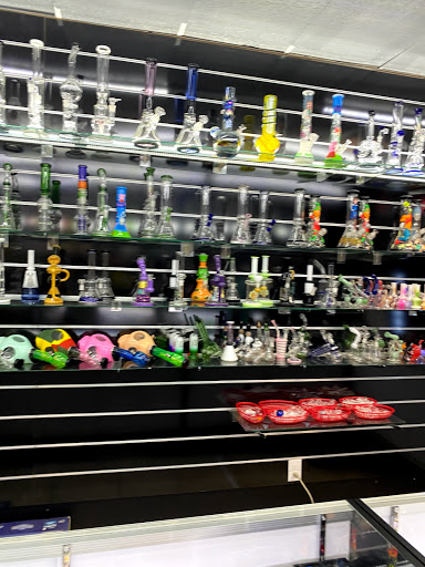 Vaporizer Store «Miami Vape Smoke Shop», reviews and photos, 471 NE 167th St, North Miami Beach, FL 33162, USA