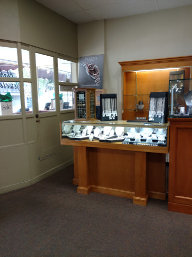 Jewelry Store «Oaks Jewelers», reviews and photos, 1783 Solano Ave, Berkeley, CA 94707, USA