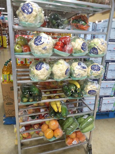 Grocery Store «Garden Fresh Market», reviews and photos, 770 S Buffalo Grove Rd, Buffalo Grove, IL 60089, USA