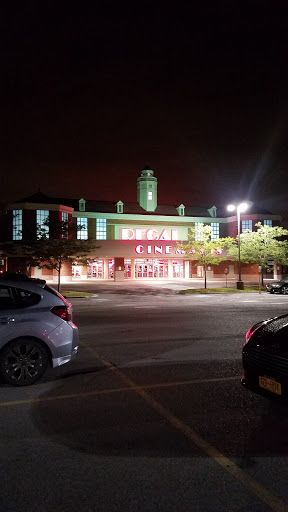 Movie Theater «Regal Cinemas Quaker Crossing 18», reviews and photos, 3450 Amelia Drive, Orchard Park, NY 14127, USA