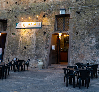 Pub i Giullari Piazza Vittorio Emanuele III, 87010 Terranova Da Sibari CS, Italia