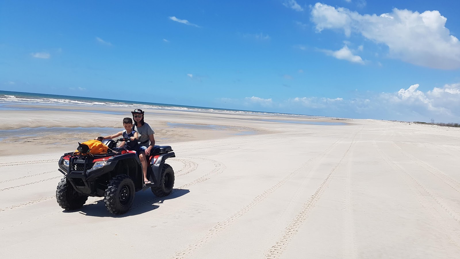 Photo de Praia De Cabure zone des équipements