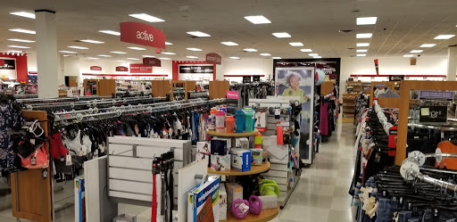 Department Store «T.J. Maxx & HomeGoods», reviews and photos, 111 Taunton St, Plainville, MA 02762, USA