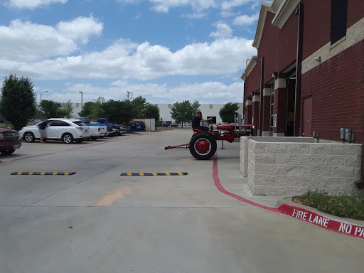 2181 US-77, Waxahachie, TX 75165, USA