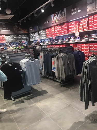 Reviews of New Balance Outlet in Swindon - Sporting goods store