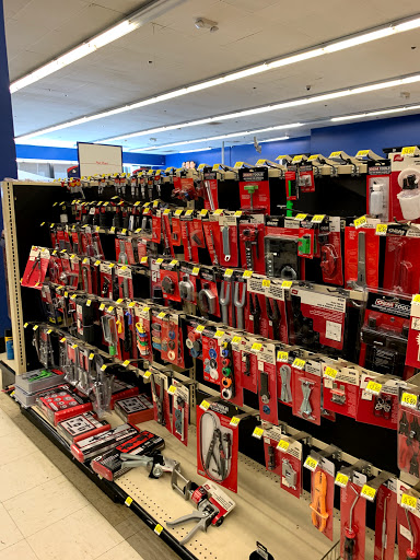 Auto Parts Store «Pep Boys Auto Parts & Service», reviews and photos, 6125 Hollywood Blvd, Hollywood, CA 90028, USA