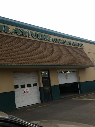 Auto Body Shop «Traynor Collision Center», reviews and photos, 901 Bridgeport Ave, Milford, CT 06460, USA