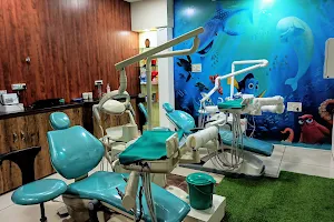 Dr. Neha's Universal Dental Clinic image