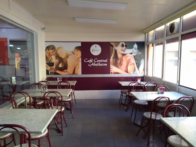 Comentários e avaliações sobre o Café Central da Abelheira