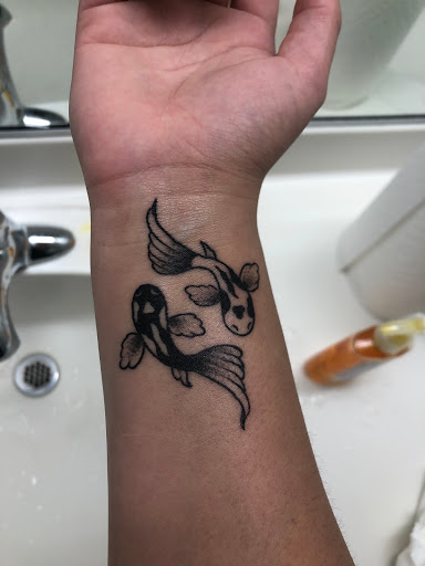 Tattoo Shop «4 Aces Tattoo and Body Piercing, TATTOO REMOVAL», reviews and photos, 9729 W Grand Ave, Franklin Park, IL 60131, USA