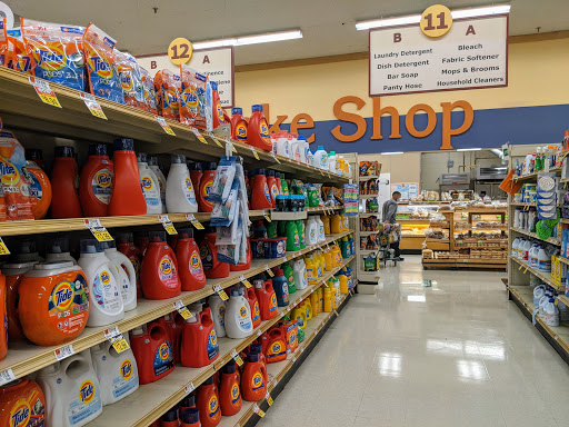 Grocery Store «Hannaford Supermarket», reviews and photos, 150 Bridge St, Pelham, NH 03076, USA