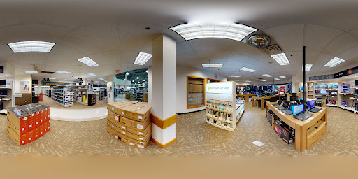 Electronics Store «Micro Center», reviews and photos, 550 Lancaster Ave, St Davids, PA 19087, USA