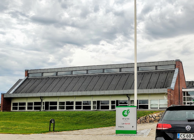Anmeldelser af HF & VUC FYN Middelfart i Middelfart - Skole
