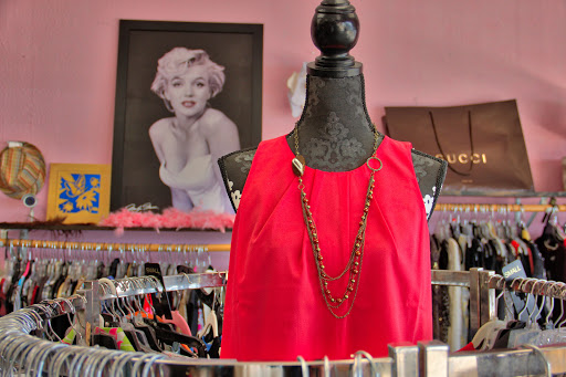 Boutique «What Women Want Resale Boutique», reviews and photos, 9012 Research Blvd Ste C12, Austin, TX 78758, USA