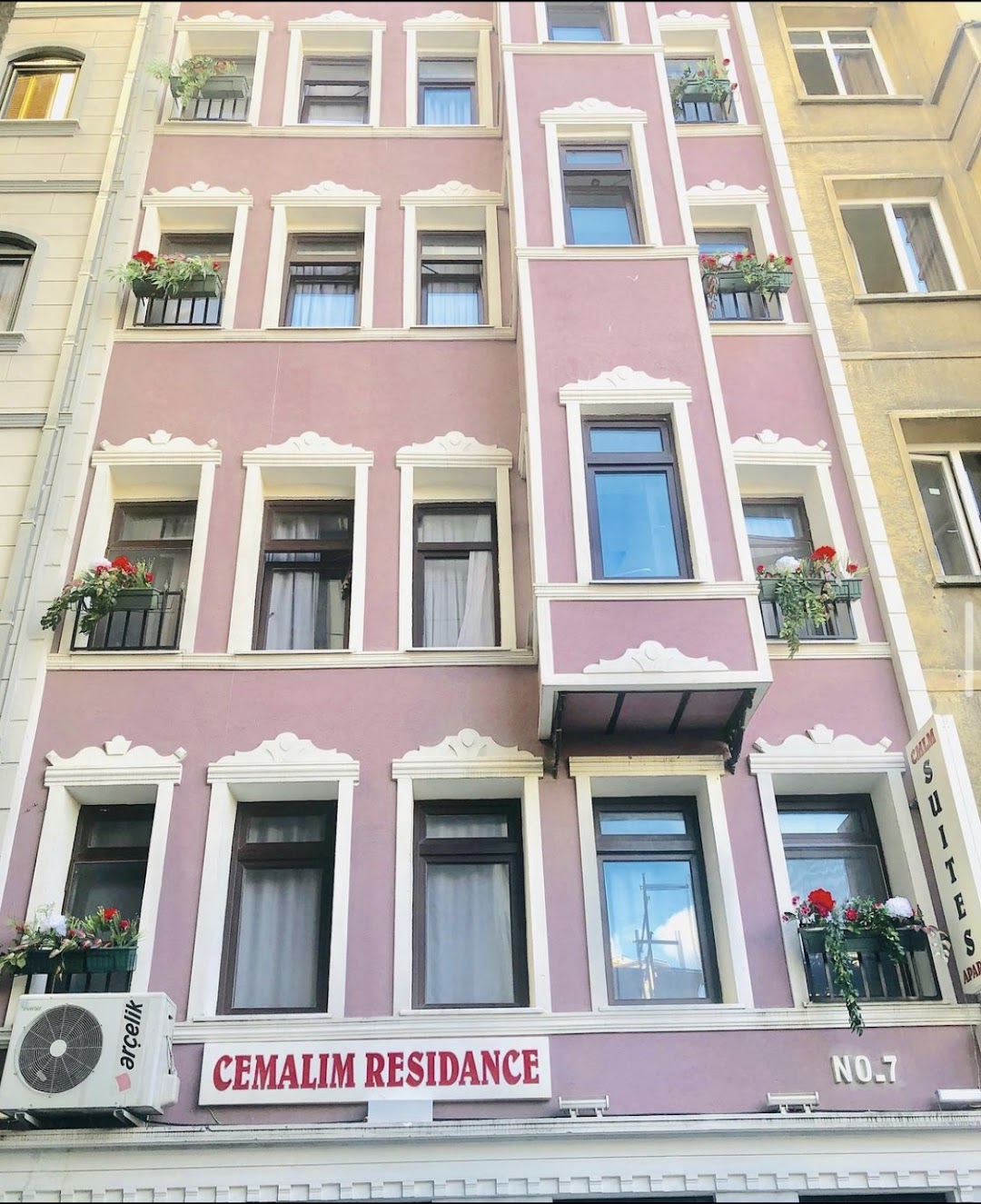 Taksim CMLM Suit Apart Otel