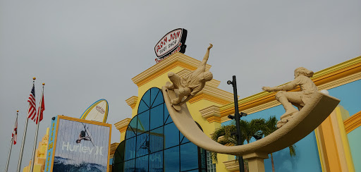 Clothing Store «Ron Jon Surf Shop», reviews and photos, 4151 N Atlantic Ave, Cocoa Beach, FL 32931, USA
