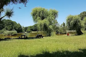 Parc de la Chaumiere du Lac image