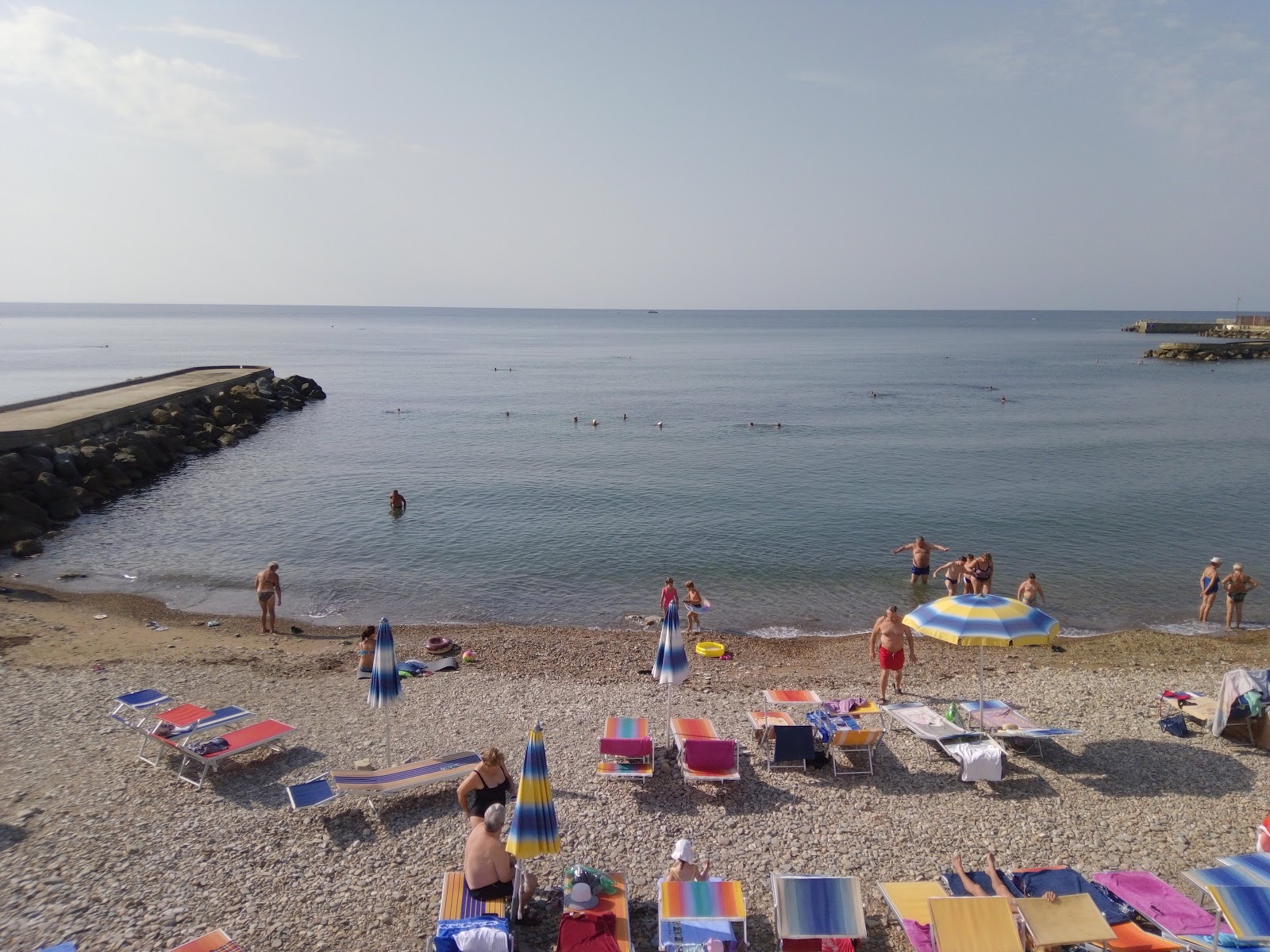 Photo de Golubaya Bukhta beach avec plusieurs baies spacieuses