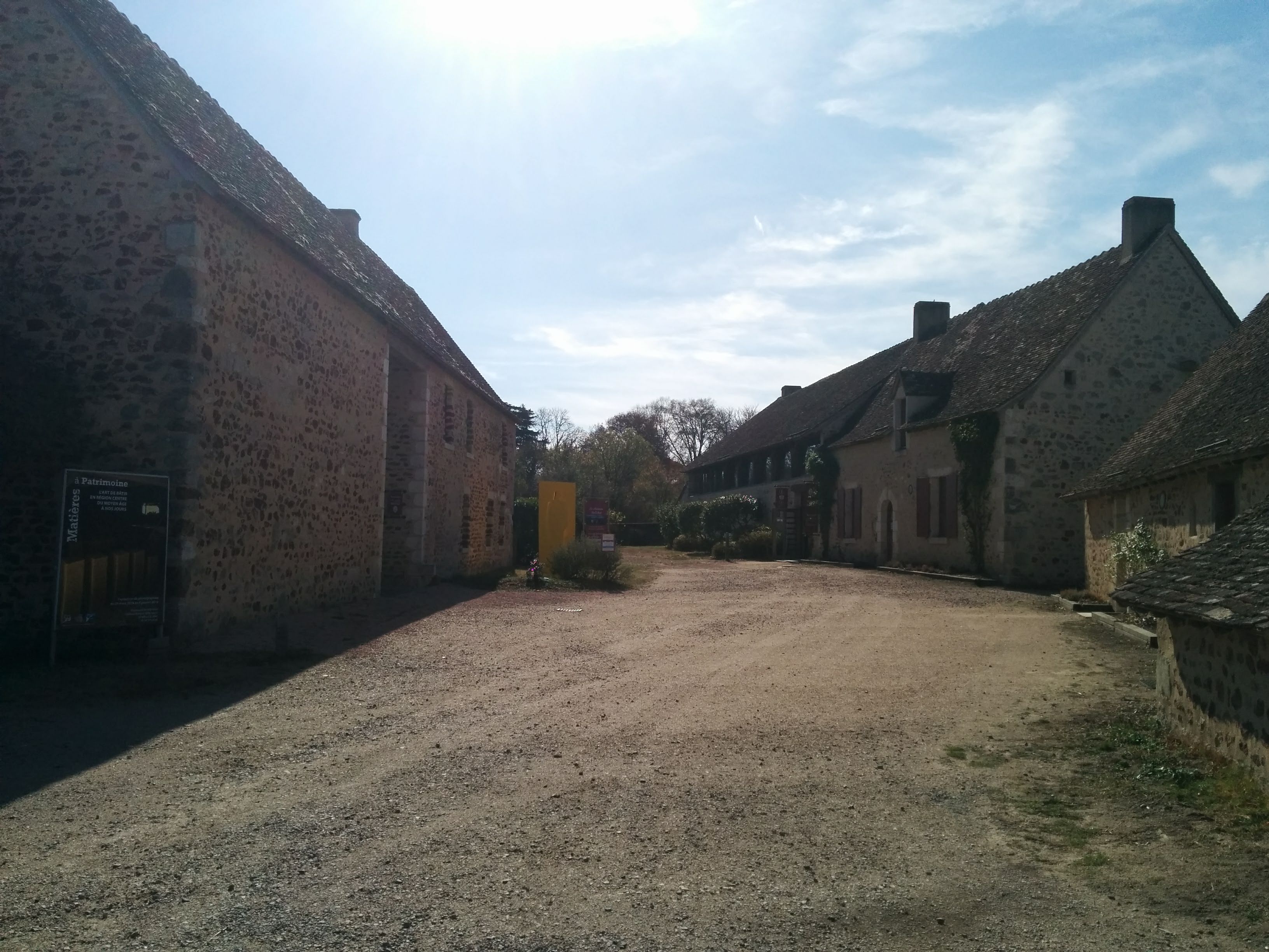 Photo n° 2 de l'avis de Armire. fait le 28/10/2018 à 08:36