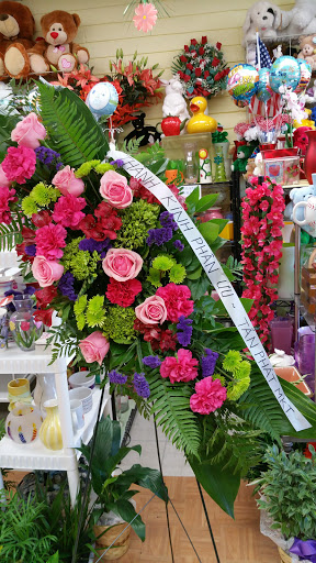 Florist «Roadrunner Florist», reviews and photos, 2007 W Bethany Home Rd, Phoenix, AZ 85015, USA