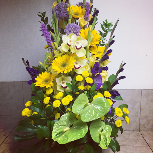 Florist «Red And Black Roses LLC», reviews and photos, 180 Broad St, New Britain, CT 06053, USA