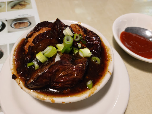 Shopping Mall «Orchard Mall Shopping Center», reviews and photos, 6337 Orchard Lake Rd, West Bloomfield Township, MI 48322, USA