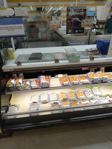 Grocery Store «Meijer», reviews and photos, 2191 W Columbia Ave, Battle Creek, MI 49015, USA