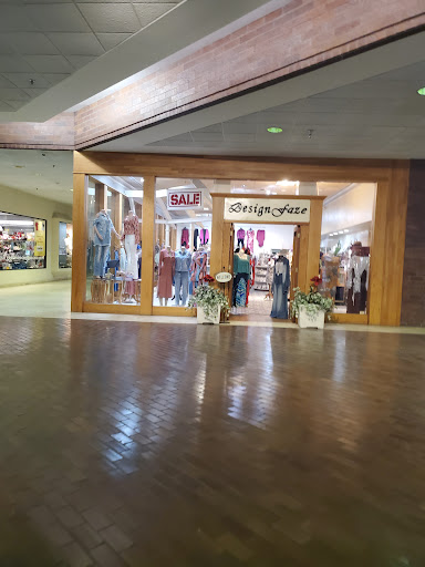 Shopping Mall «Galleria Specialty Mall», reviews and photos, 1 Galleria Pkwy, Atlanta, GA 30339, USA