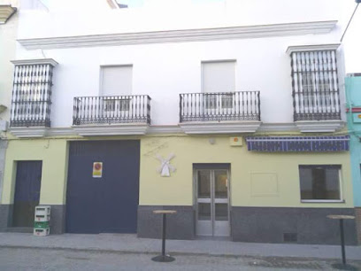Pub New Holland - C. San Benito, 6a, 41610 Paradas, Sevilla, Spain