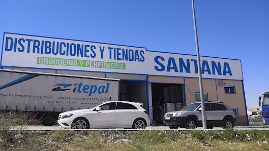 Distribuciones y Tiendas Santana S.L. Industrial de, C. Duque de Ahumada, 6, Y 8, Polig, 06440 Malpartida de la Serena, Badajoz, España